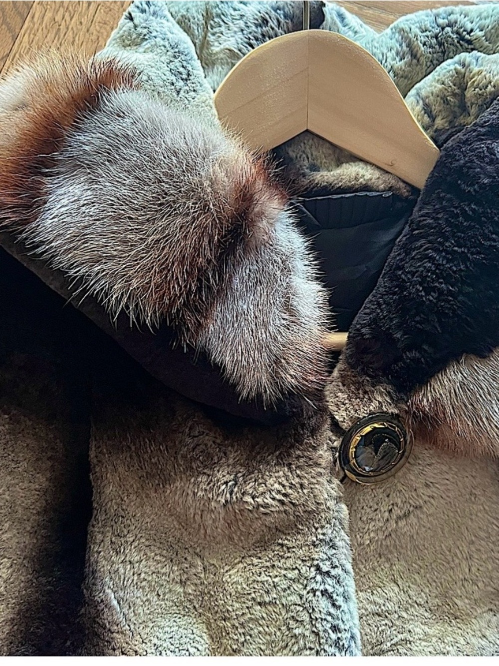 Genuine chinchilla hooded fur coat - Picture 12 of 15